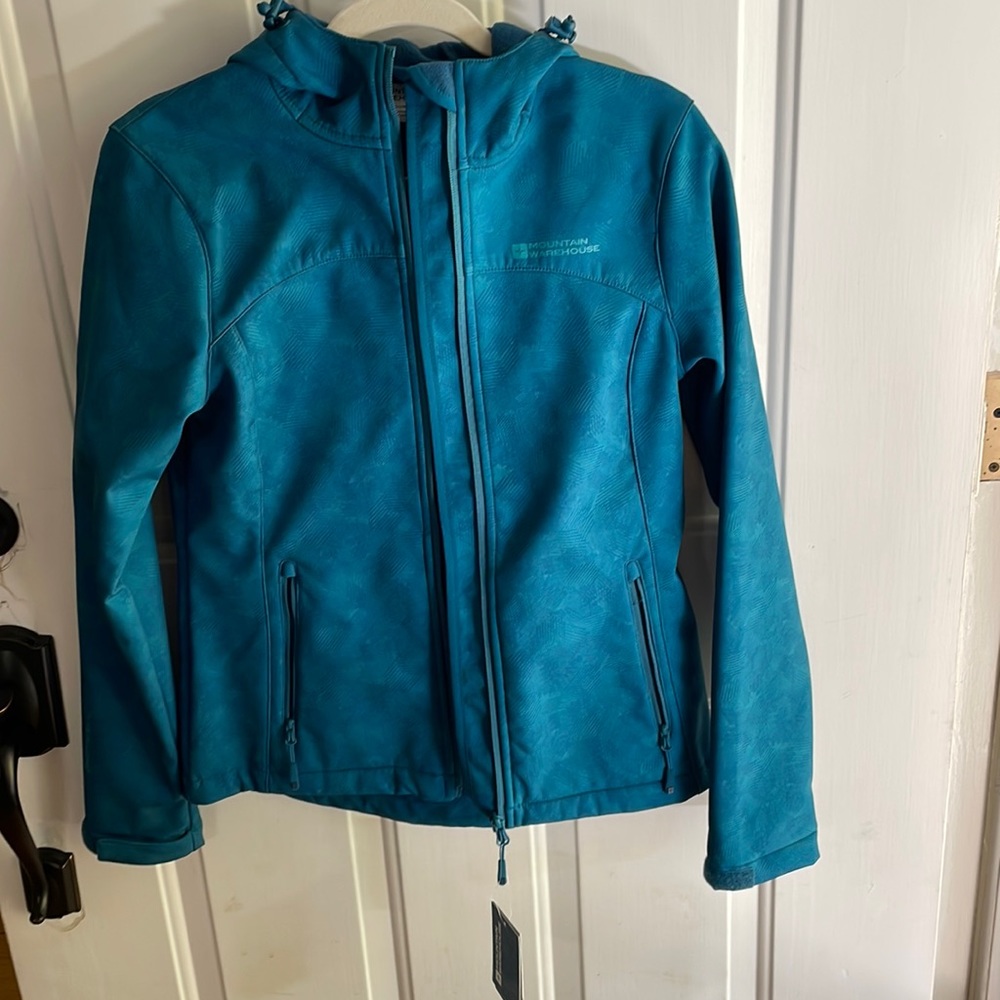 Brand new mountain wear house women’s jacket
